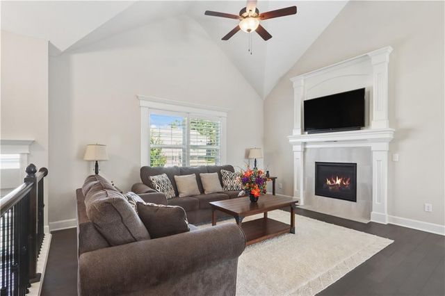 805 Cedar Ridge Drive, Raymore, MO 64083