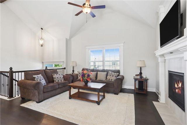 805 Cedar Ridge Drive, Raymore, MO 64083