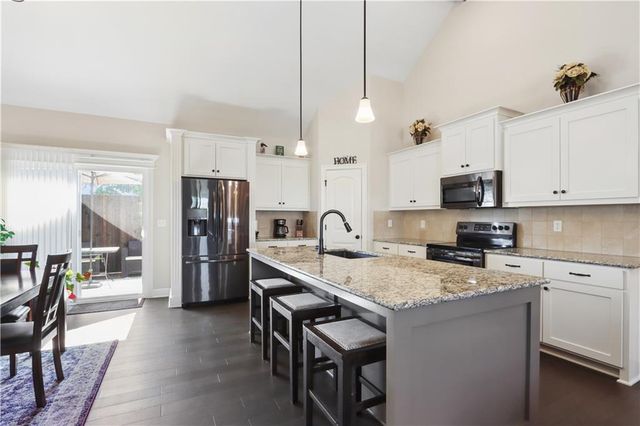 805 Cedar Ridge Drive, Raymore, MO 64083