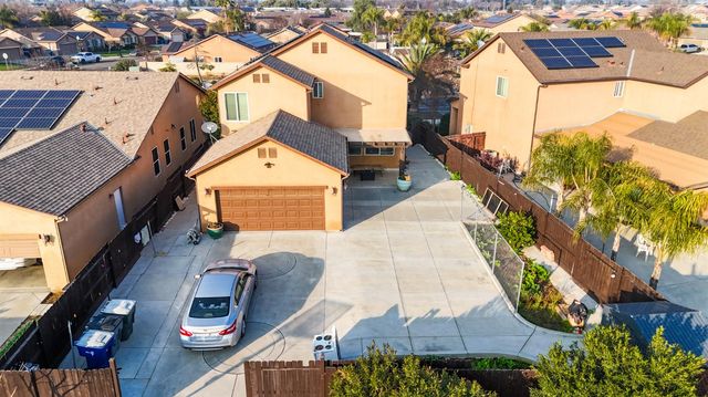 5922 E Fancher Creek Dr, Fresno, CA 93727