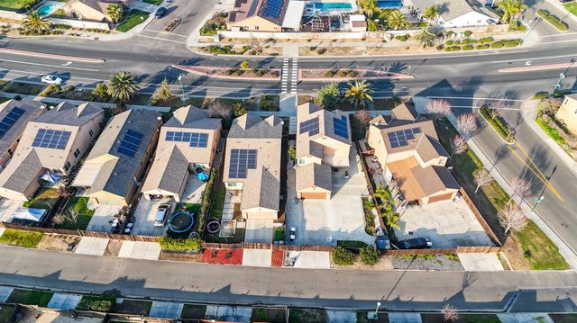 5922 E Fancher Creek Dr, Fresno, CA 93727