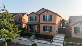 5922 E Fancher Creek Dr, Fresno, CA 93727