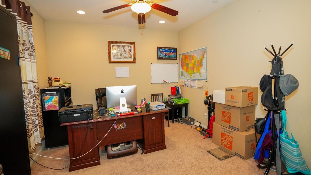 Image 13 of property listing at 5922 E Fancher Creek Dr, Fresno, CA 93727