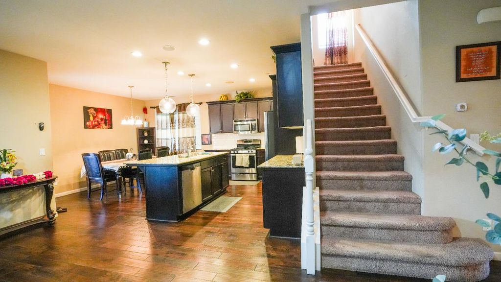 Image 16 of property listing at 5922 E Fancher Creek Dr, Fresno, CA 93727