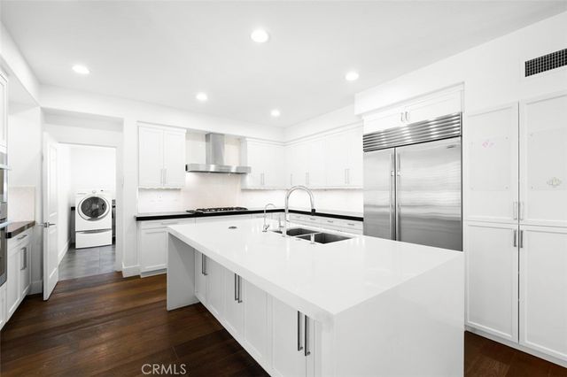 19 Garnet, Irvine, CA 92620