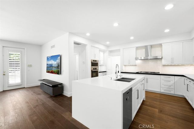 19 Garnet, Irvine, CA 92620