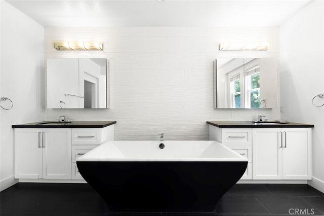 19 Garnet, Irvine, CA 92620