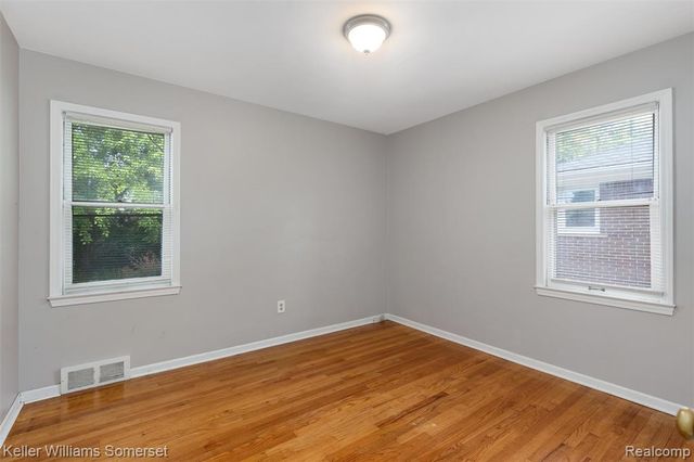 17697 Olympia, Redford, MI 48240