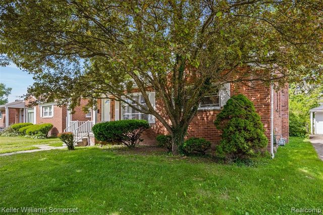 17697 Olympia, Redford, MI 48240