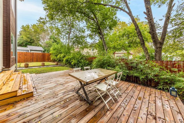 1902 Alegria RD B, Austin, TX 78757