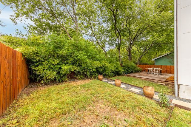 1902 Alegria RD B, Austin, TX 78757