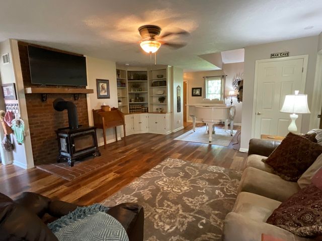 2790 Van Thompson Road, Mt Sterling, KY 40353