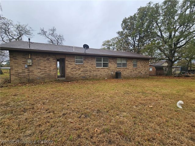 803 1st Street, Talihina, OK 74571