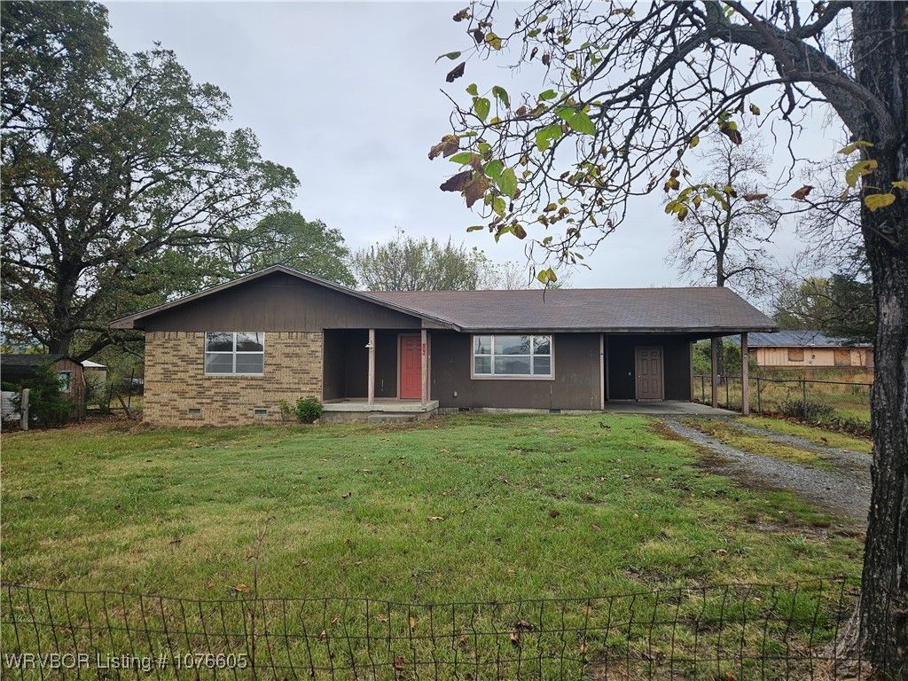 803 1st Street, Talihina, OK 74571