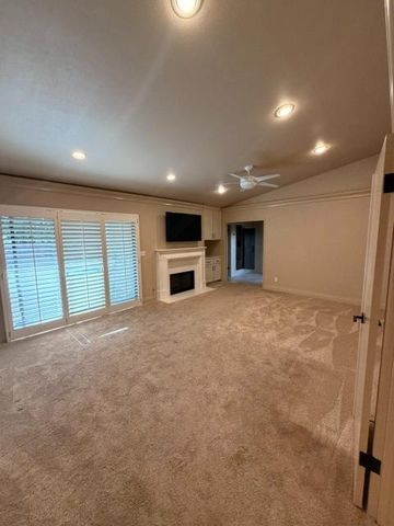 3342 Cove Cir, Stockton, CA 95204