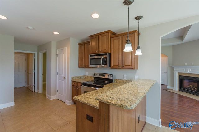 6812 Wintercrest Way, Owens Cross Roads, AL 35763