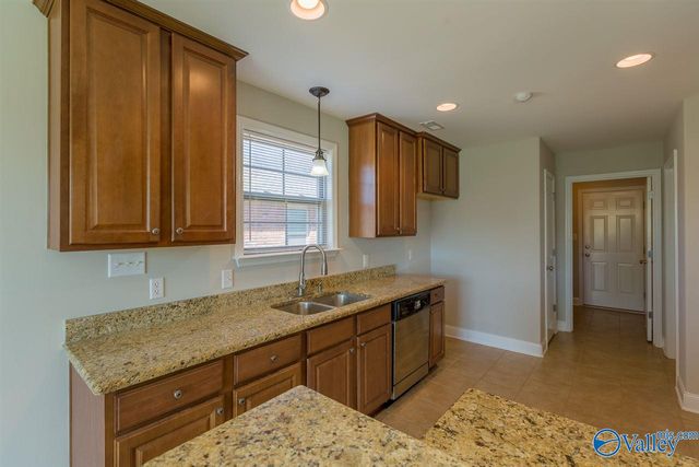 6812 Wintercrest Way, Owens Cross Roads, AL 35763