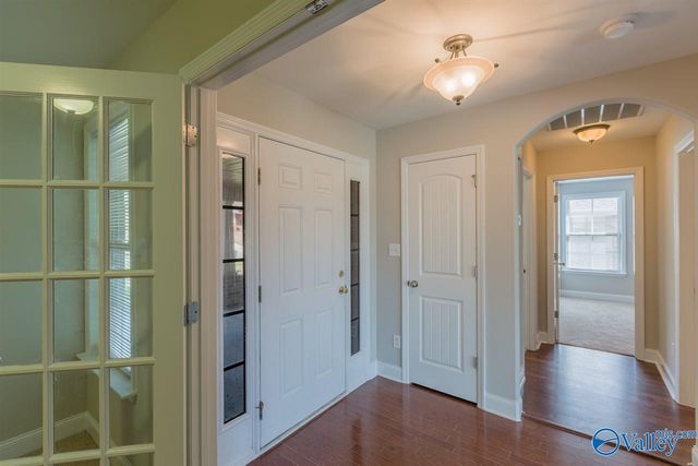 6812 Wintercrest Way, Owens Cross Roads, AL 35763