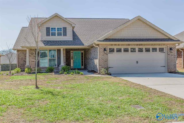 6812 Wintercrest Way, Owens Cross Roads, AL 35763