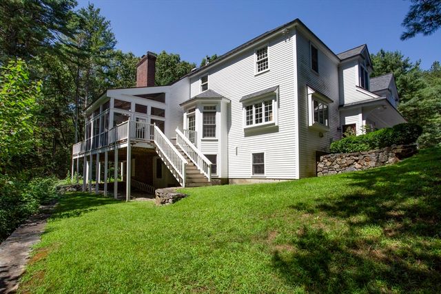 28 Meachen Lane, Sudbury, MA 01776