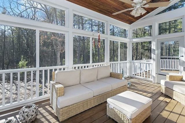 28 Meachen Lane, Sudbury, MA 01776