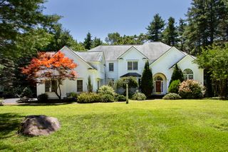 28 Meachen Lane, Sudbury, MA 01776