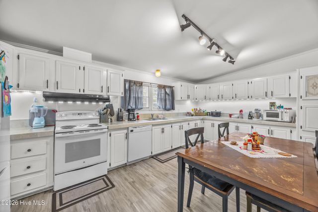 4675 General Howe Road, Riegelwood, NC 28456