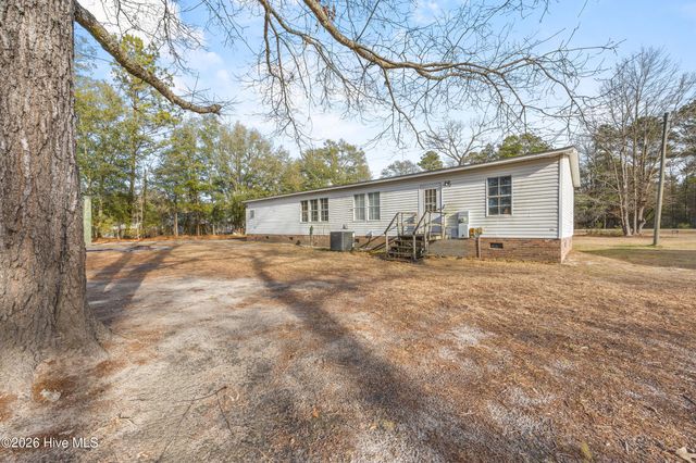 4675 General Howe Road, Riegelwood, NC 28456