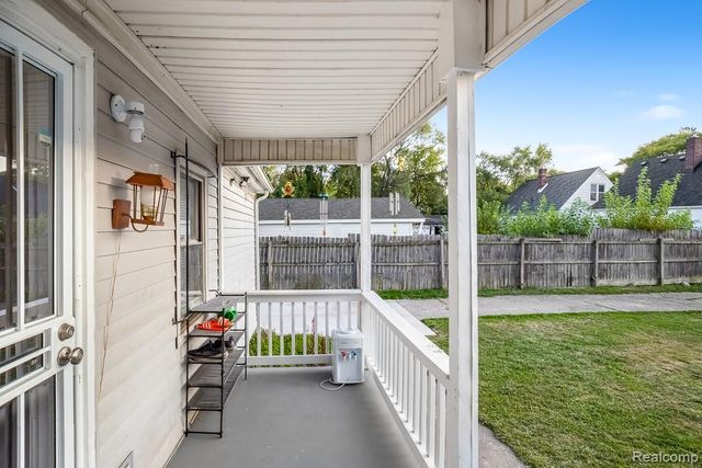 6426 Artesian Street, Detroit, MI 48228