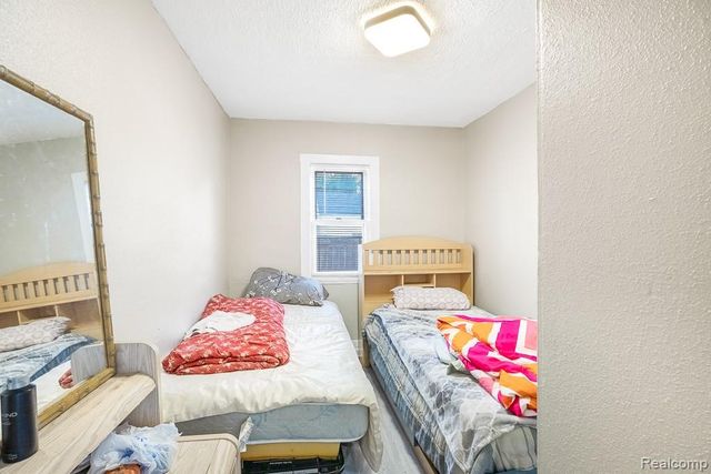 6426 Artesian Street, Detroit, MI 48228