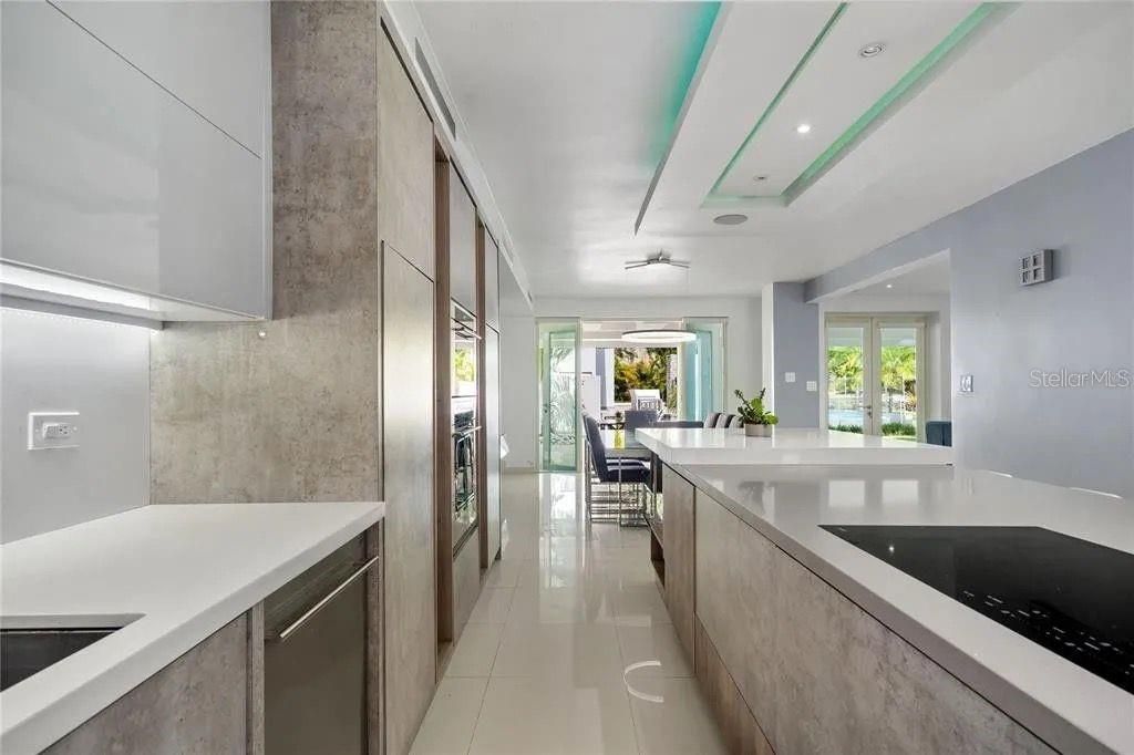 Image 11 of property listing at 354 DORADO BEACH EAST, Dorado, PR 00646