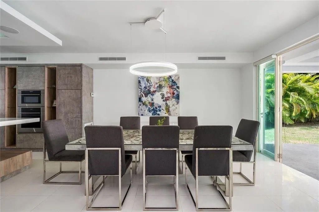 Image 16 of property listing at 354 DORADO BEACH EAST, Dorado, PR 00646
