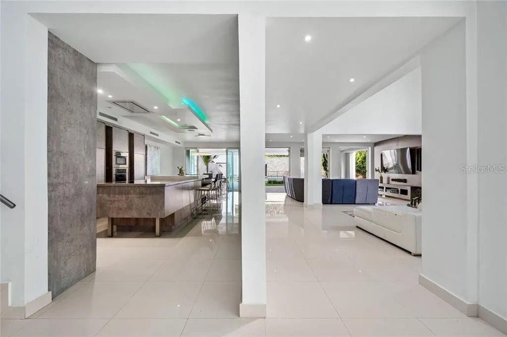 Image 20 of property listing at 354 DORADO BEACH EAST, Dorado, PR 00646