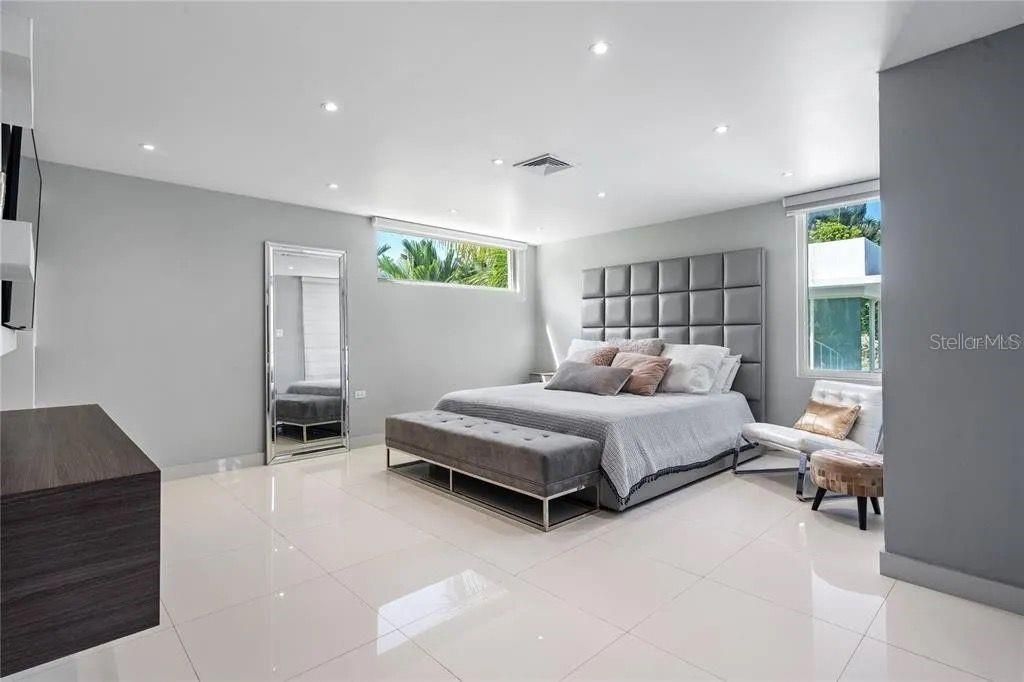 Image 24 of property listing at 354 DORADO BEACH EAST, Dorado, PR 00646