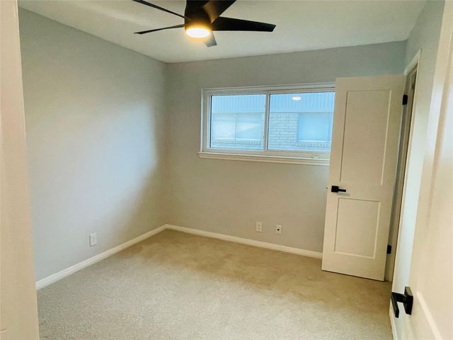 1225 Clover Drive, Angleton, TX 77515