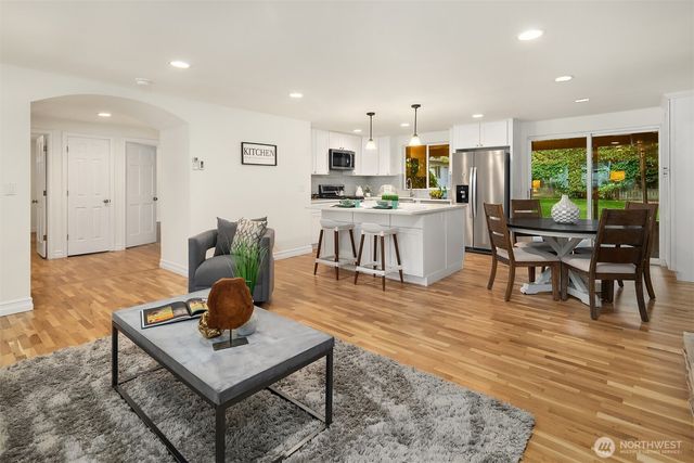 2205 NE 28th Street, Renton, WA 98056