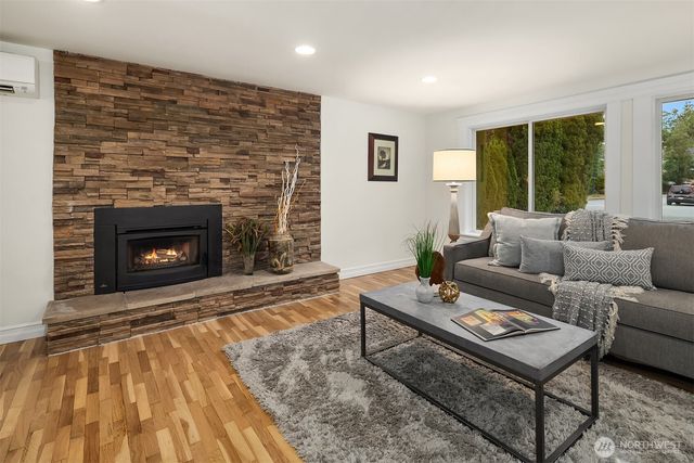 2205 NE 28th Street, Renton, WA 98056