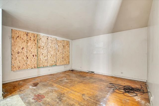 10049 S Indiana Avenue, Chicago, IL 60628