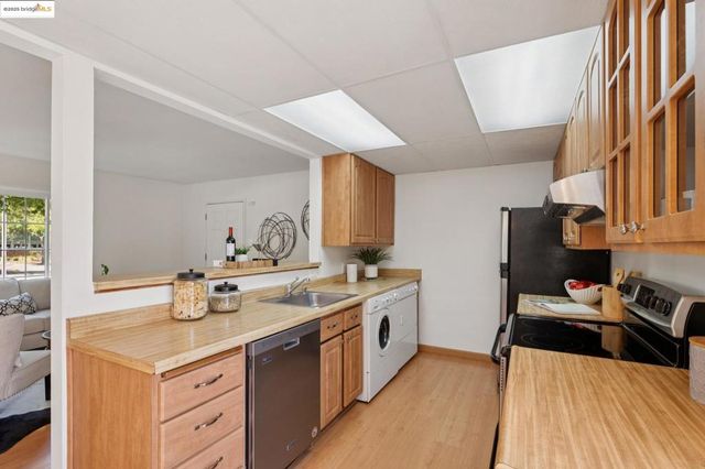 1504 137th Avenue, San Leandro, CA 94578