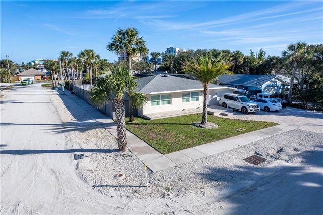 900 E 1ST AVENUE, New Smyrna Beach, FL 32169