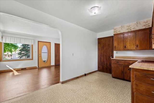 N69W13409 Harding DRIVE, Menomonee Falls, WI 53051