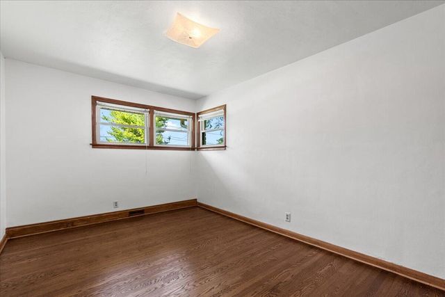 N69W13409 Harding DRIVE, Menomonee Falls, WI 53051