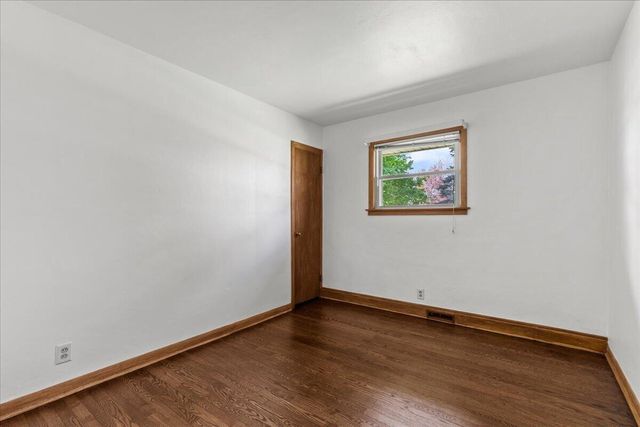 N69W13409 Harding DRIVE, Menomonee Falls, WI 53051