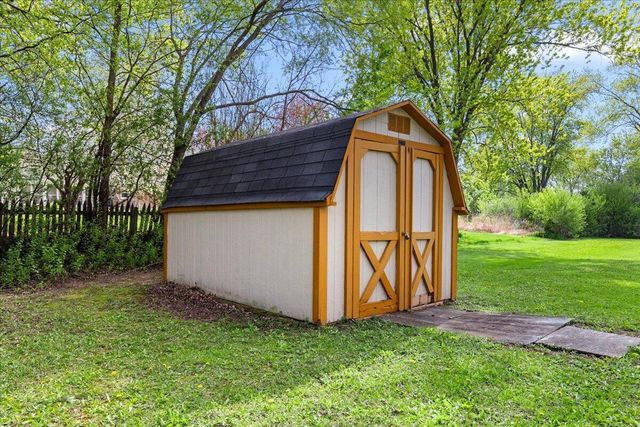 N69W13409 Harding DRIVE, Menomonee Falls, WI 53051