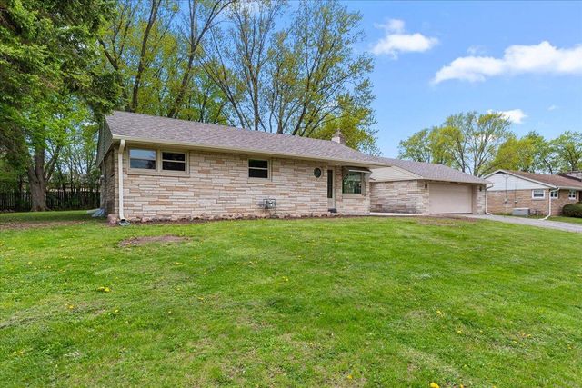 N69W13409 Harding DRIVE, Menomonee Falls, WI 53051