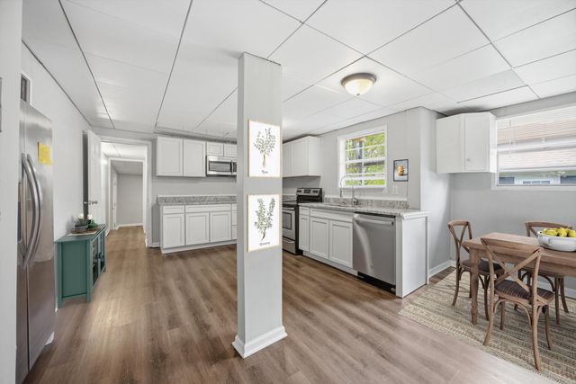 2111 Chamberlain Avenue, Chattanooga, TN 37404