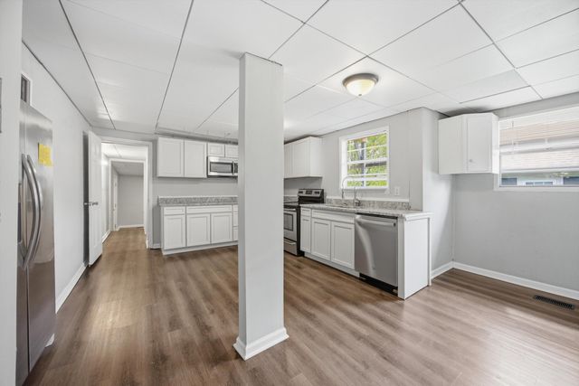 2111 Chamberlain Avenue, Chattanooga, TN 37404
