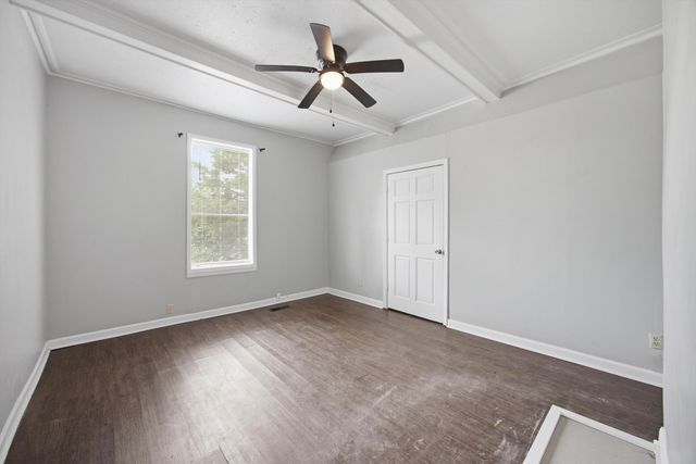 2111 Chamberlain Avenue, Chattanooga, TN 37404