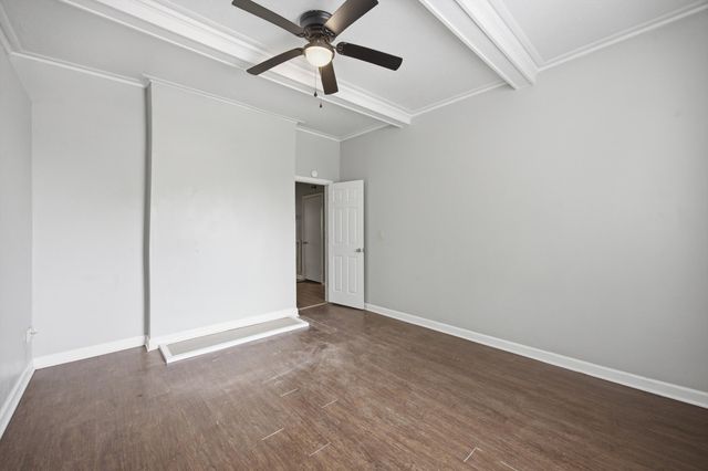 2111 Chamberlain Avenue, Chattanooga, TN 37404