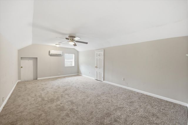 2111 Chamberlain Avenue, Chattanooga, TN 37404